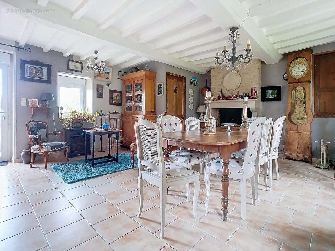Maison à CAHAGNES