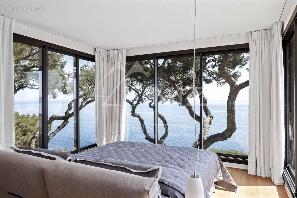 Maison à EZE