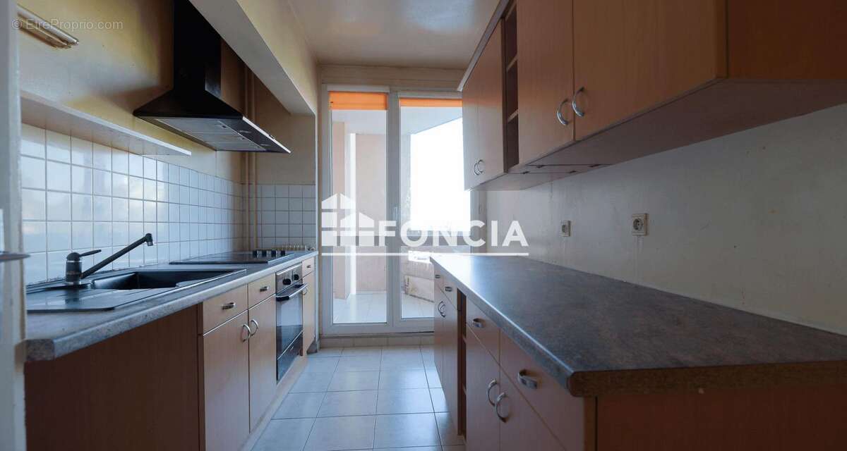 Appartement à CORBEIL-ESSONNES