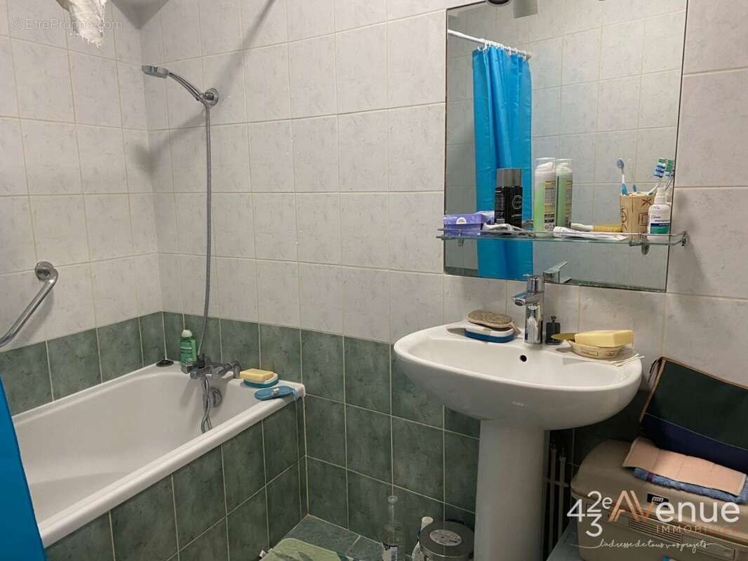 Appartement à SAINT-JUST-SAINT-RAMBERT