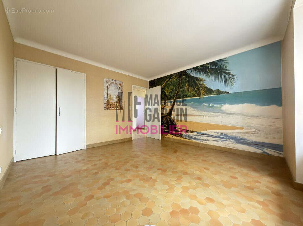 Maison à CHATEAURENARD