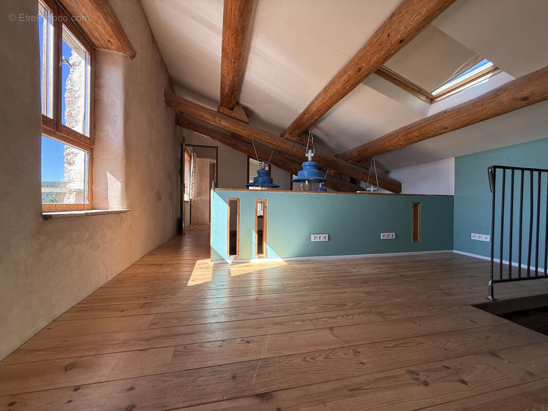 Maison à MONTPEYROUX