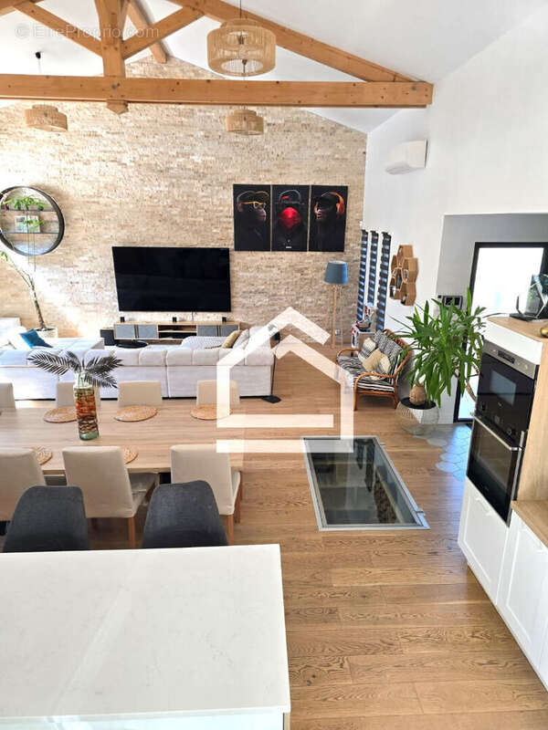 Maison à LE PIAN-MEDOC