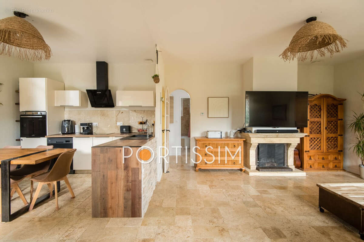 Maison 128 m² à Cagnes-Sur-Mer  - photo 6