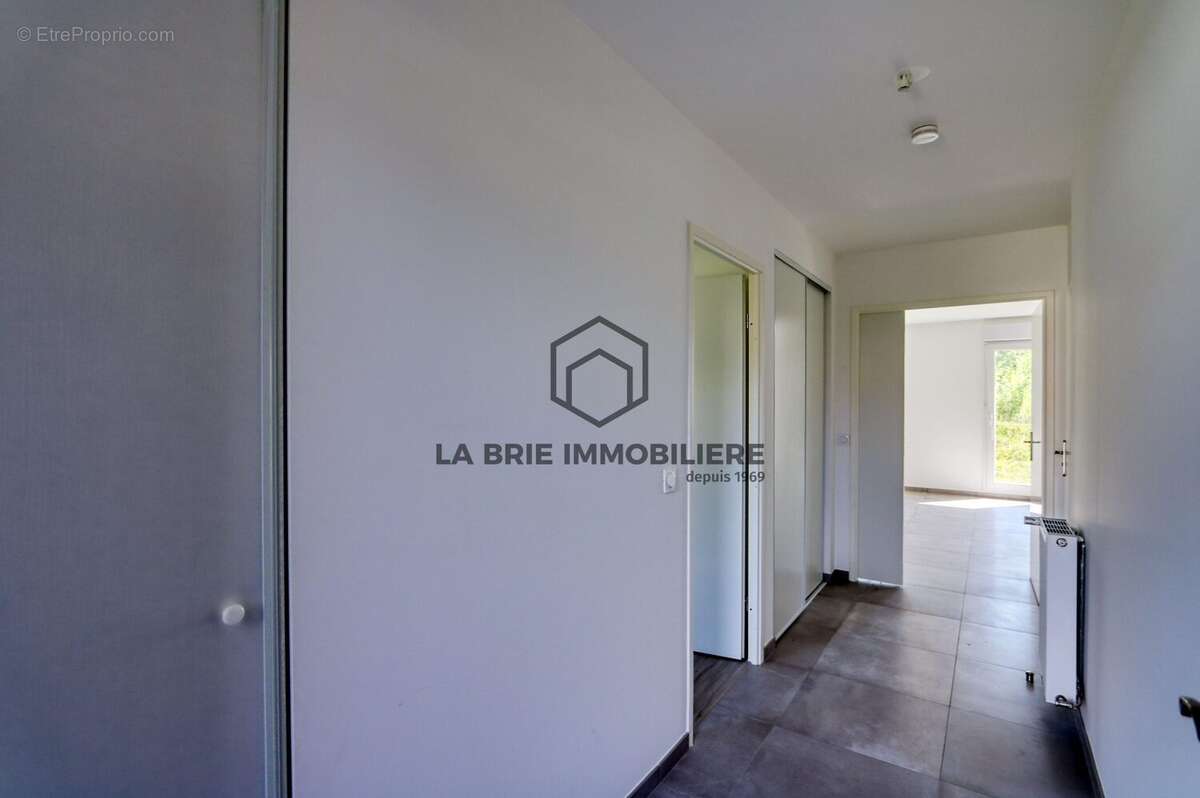 Maison 121 m² à Mennecy  - photo 2