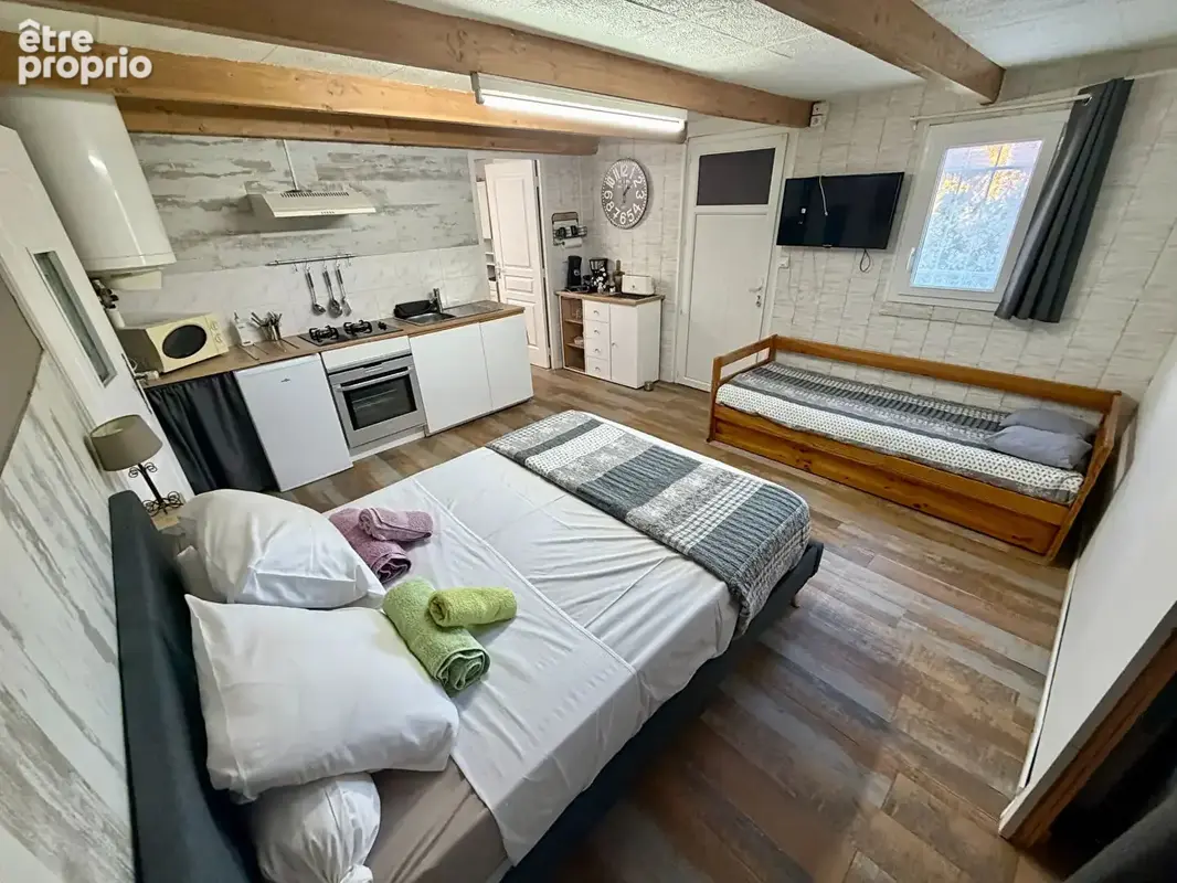 Maison de plain-pied avec piscine et studio indépendant - photo 14