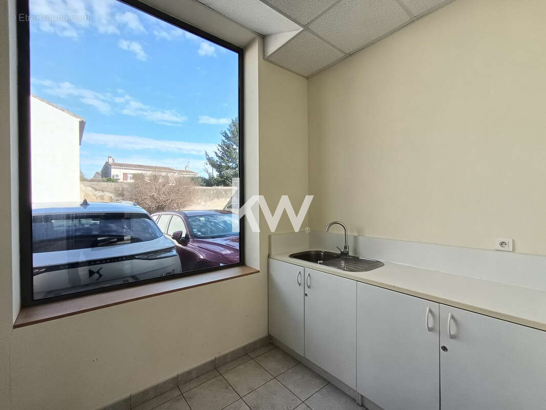 Commerce à LANSARGUES