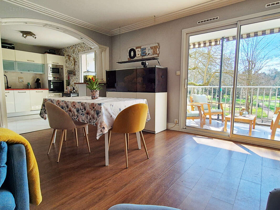 Appartement à LYON-9E