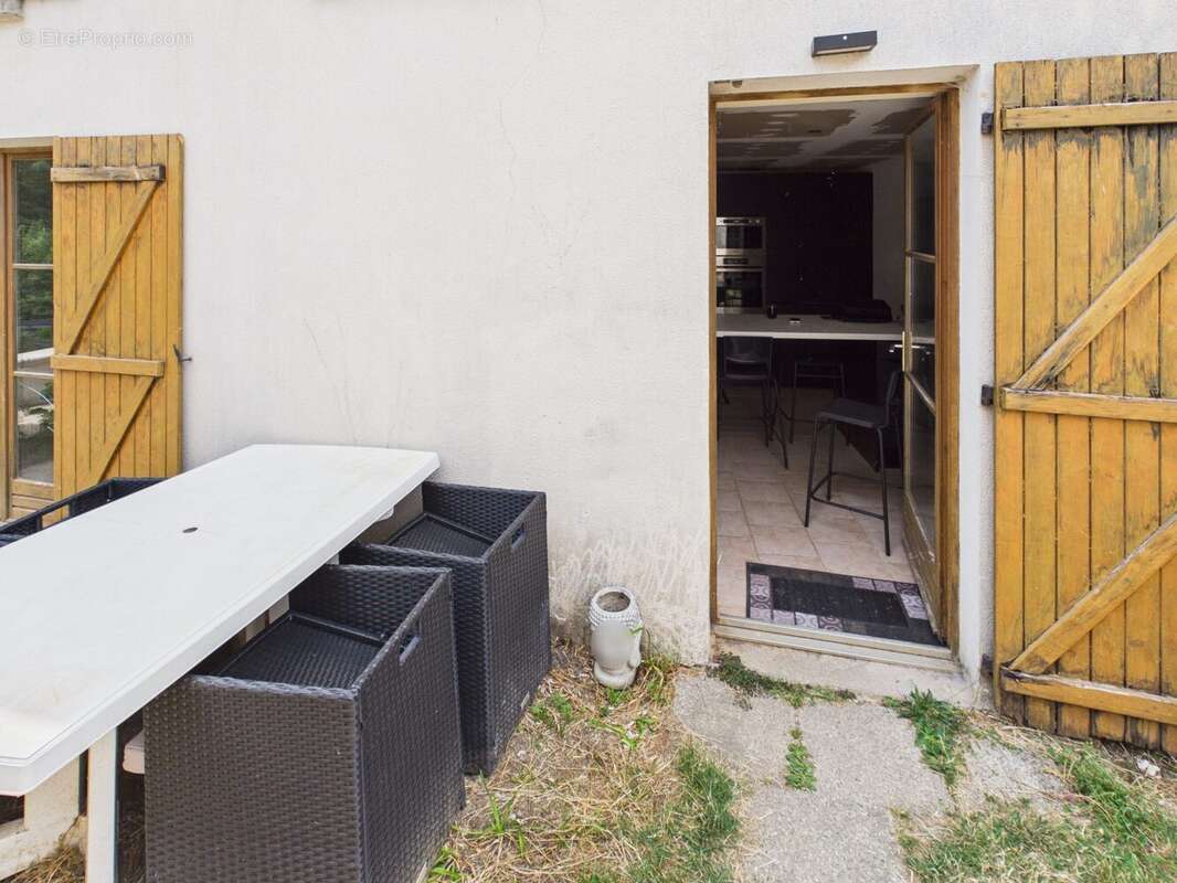 Maison 190 m² à Ouanne  - photo 2