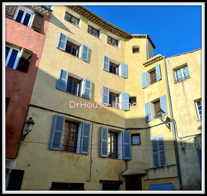 Appartement à LORGUES