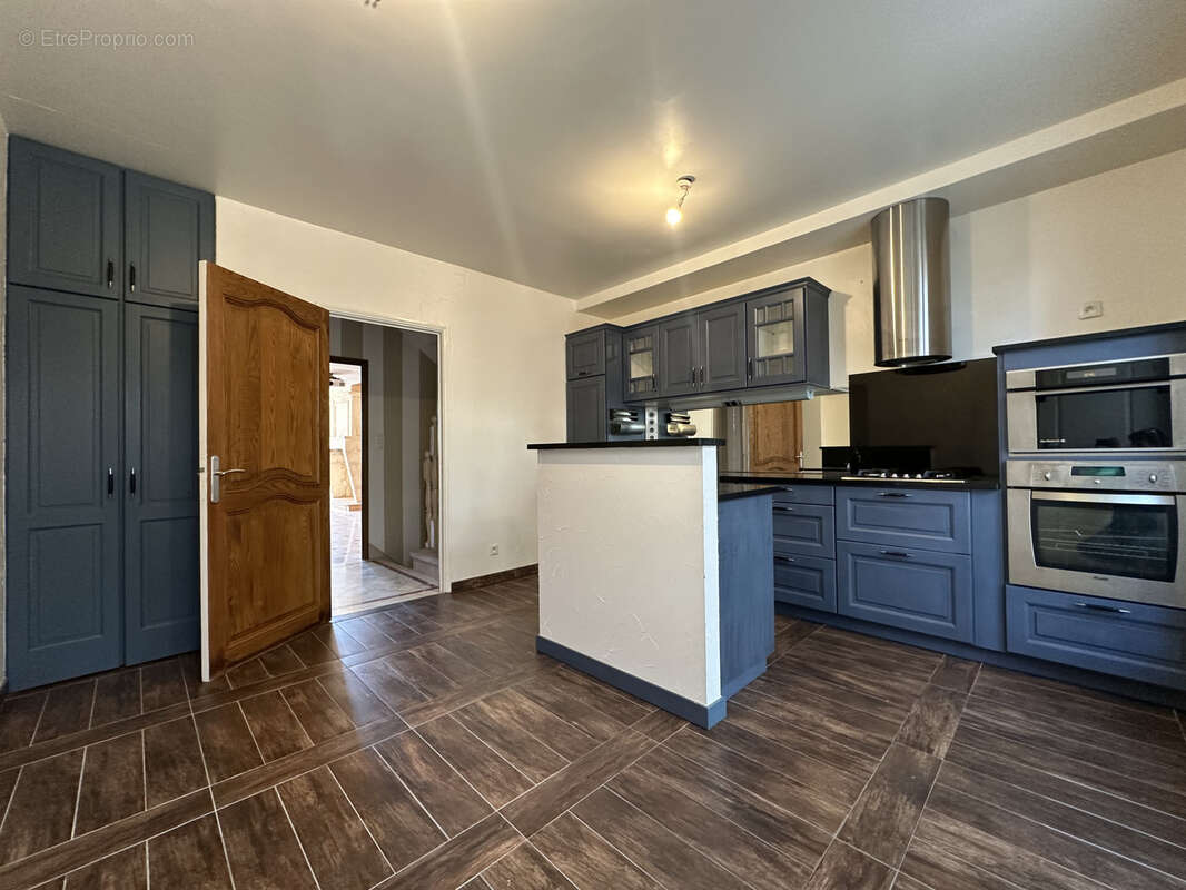 Appartement à BARBEZIEUX-SAINT-HILAIRE