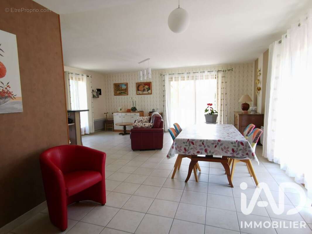 Maison 114 m² à Virieu-Le-Petit  - photo 8