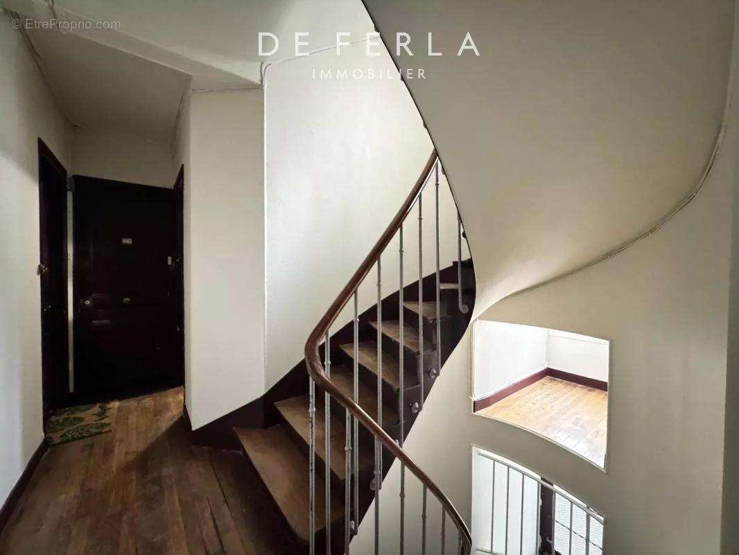 Appartement à PARIS-14E