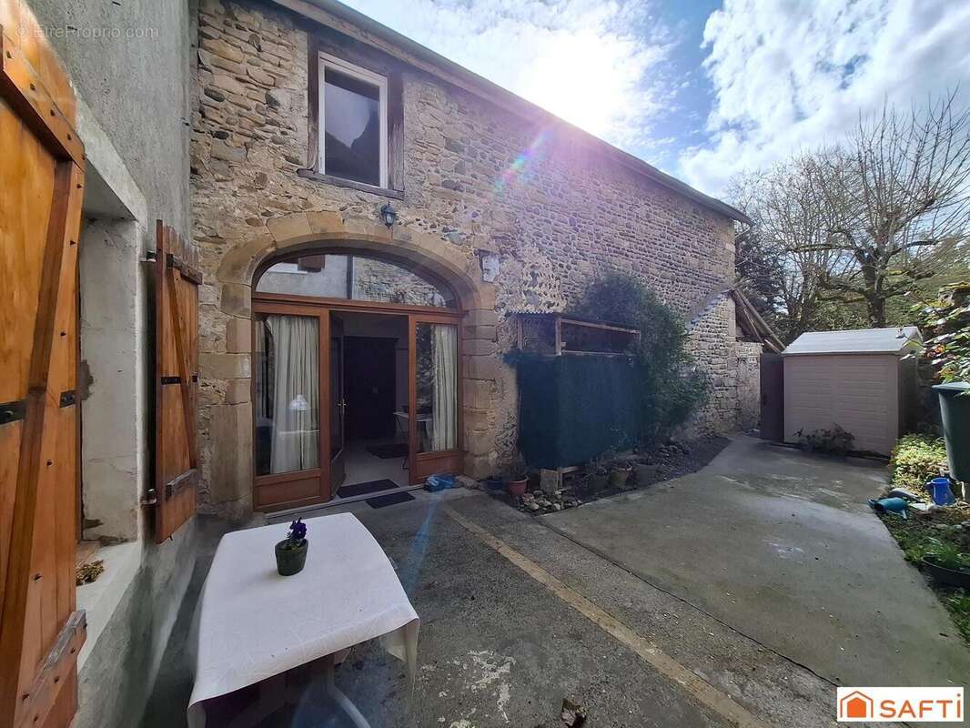 Maison 202 m² à Navarrenx  - photo 2