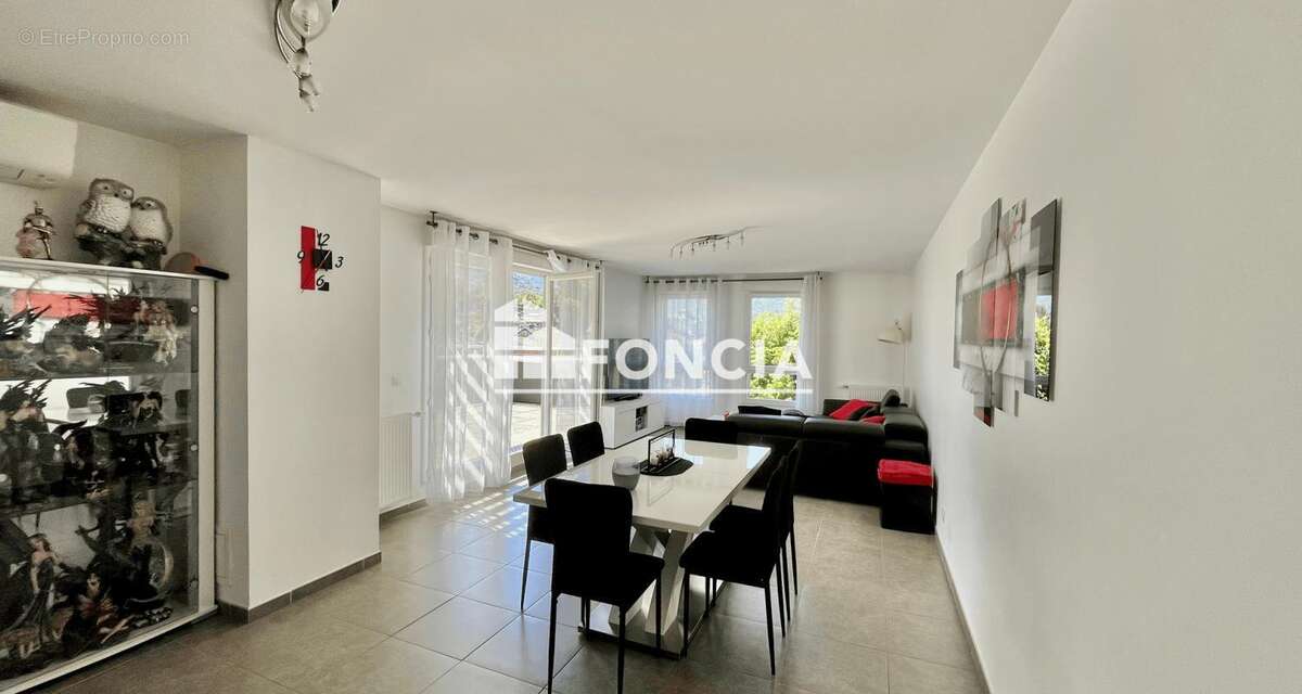 Appartement à VIZILLE