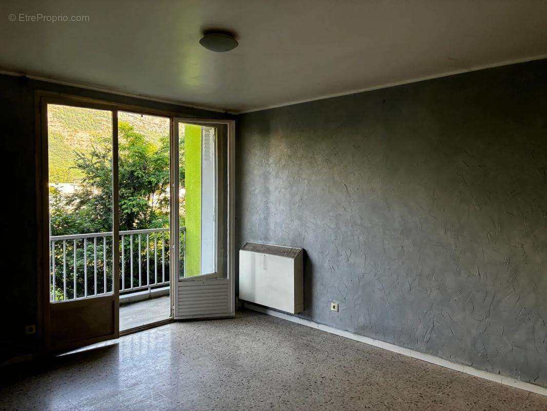 Appartement à LE PONT-DE-CLAIX