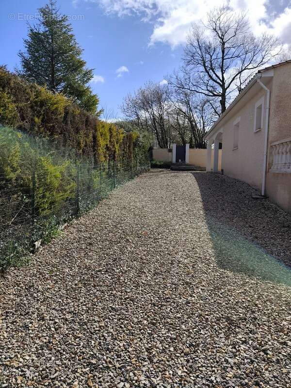 Maison à CHAMPNIERS