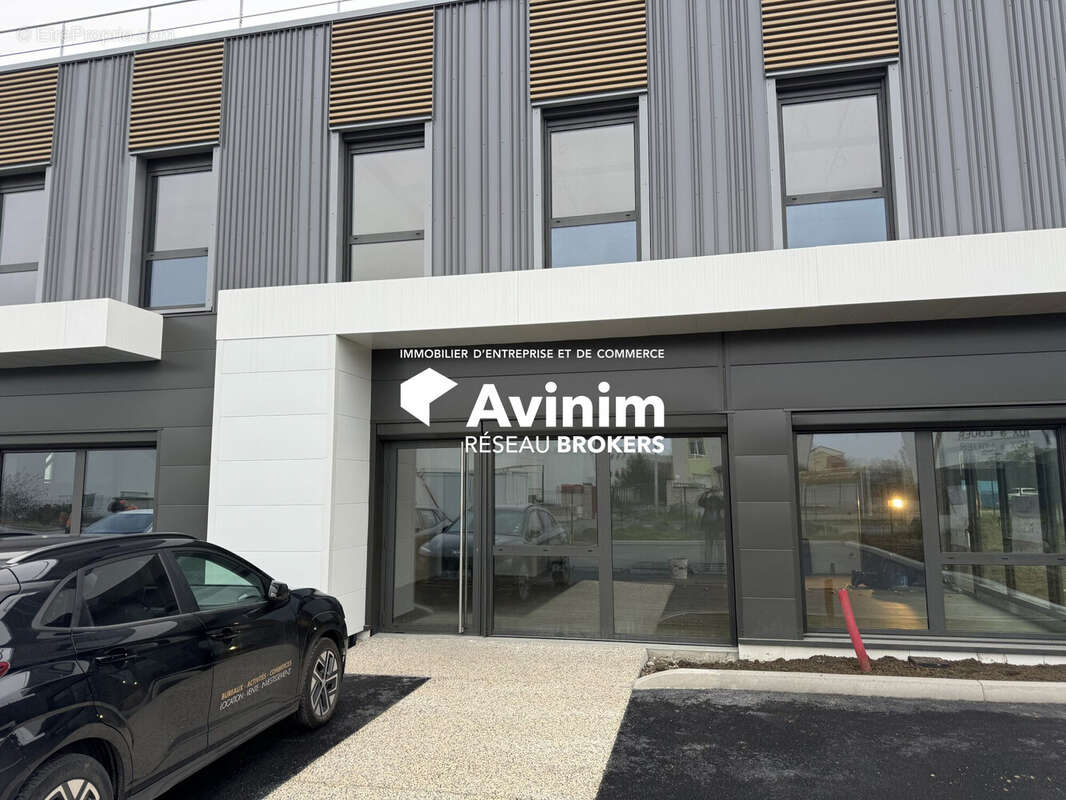 Commerce à VILLEFRANCHE-SUR-SAONE