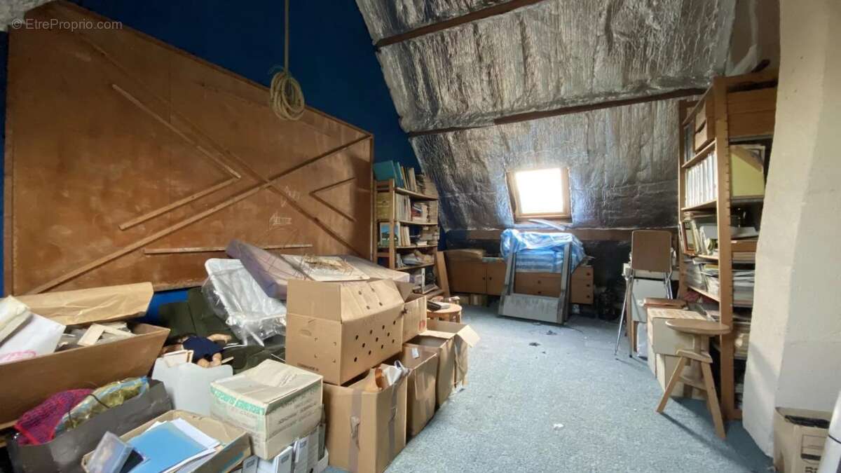 Maison à LES CLAYES-SOUS-BOIS