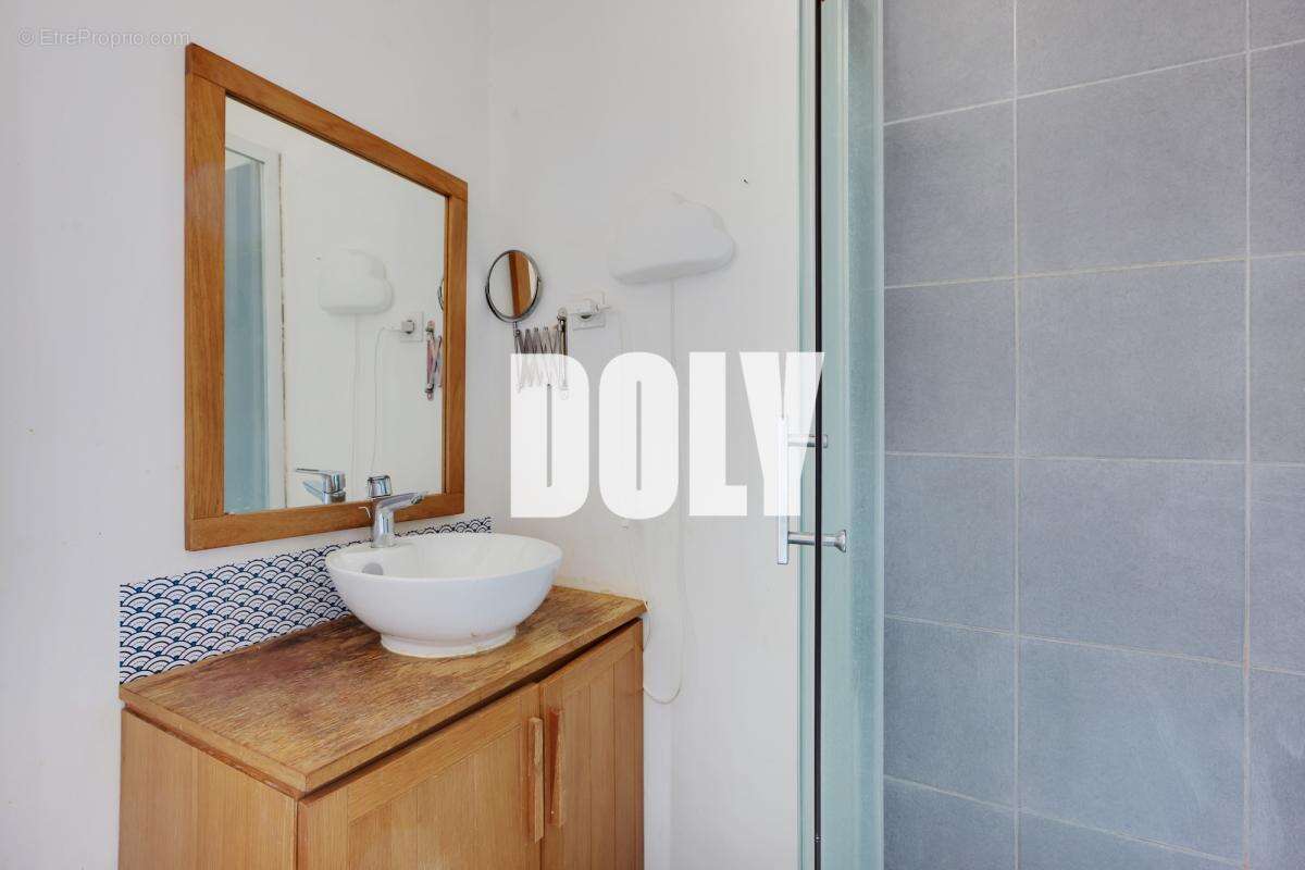 Appartement à PARIS-20E