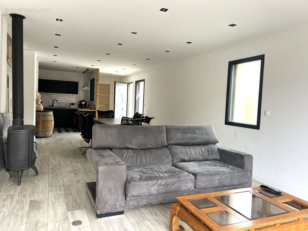 Maison à SAINT-GERMAIN-LAPRADE