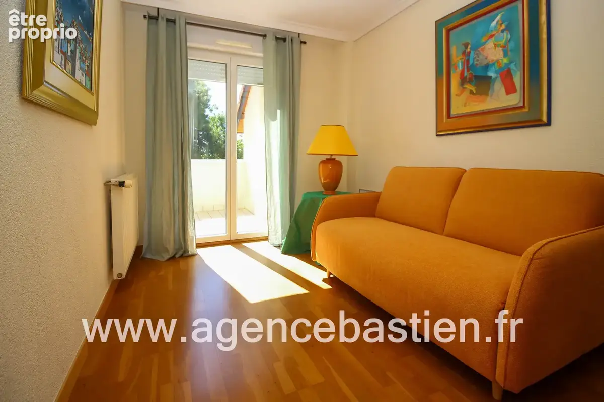 Divonne-les-bains   t4 duplex dernier étage   2 terrasses   2 garages   790 000 € - photo 5