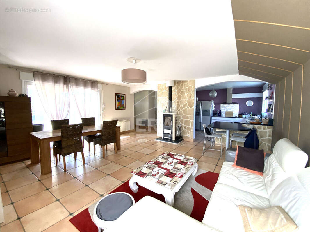 Maison à SERRES-CASTET