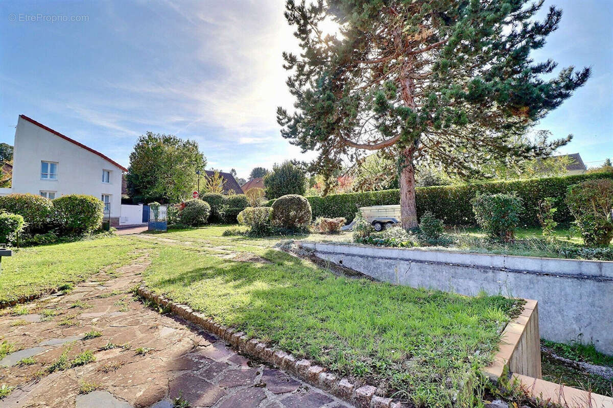 Maison à MAREIL-MARLY