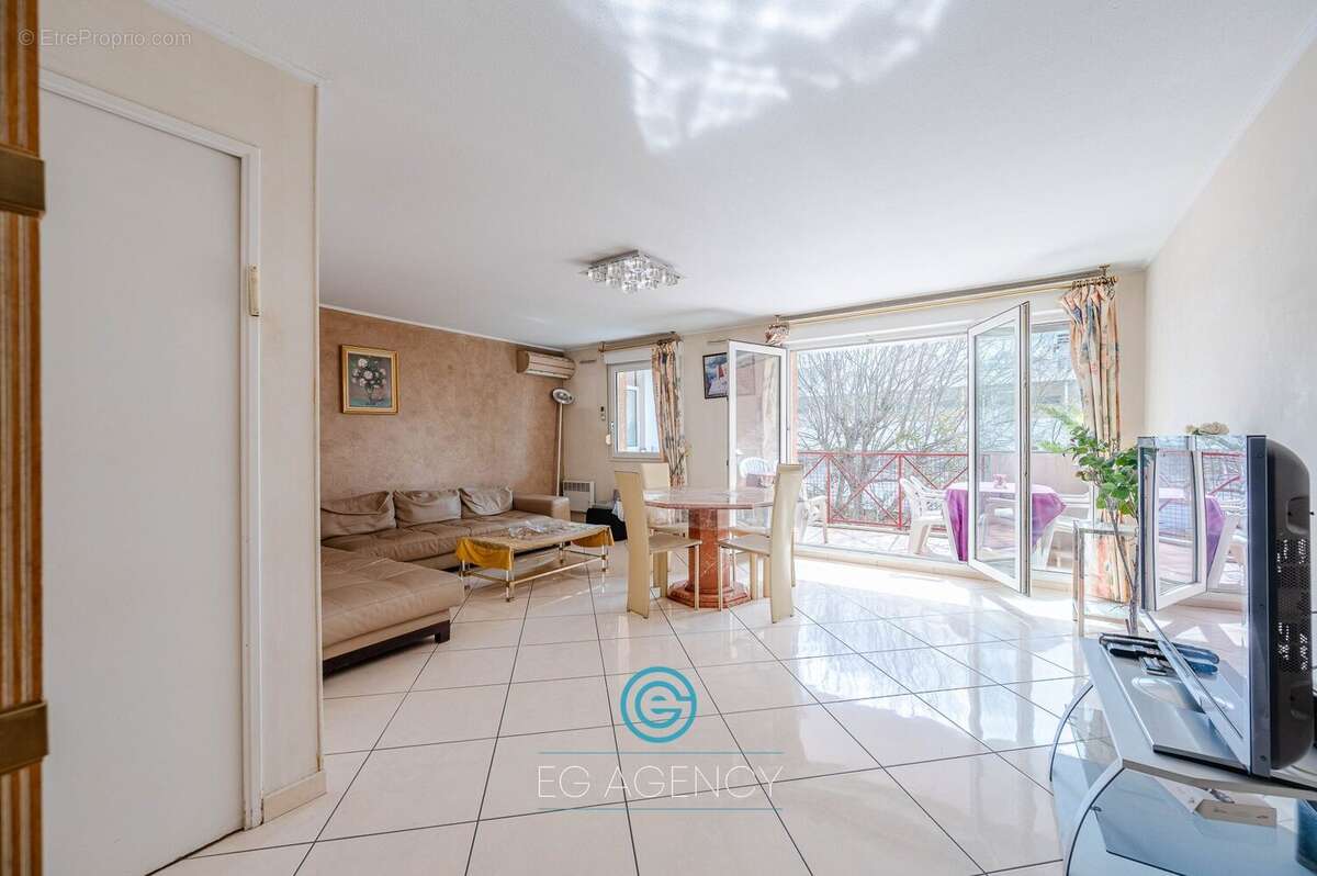 Appartement à MARSEILLE-10E