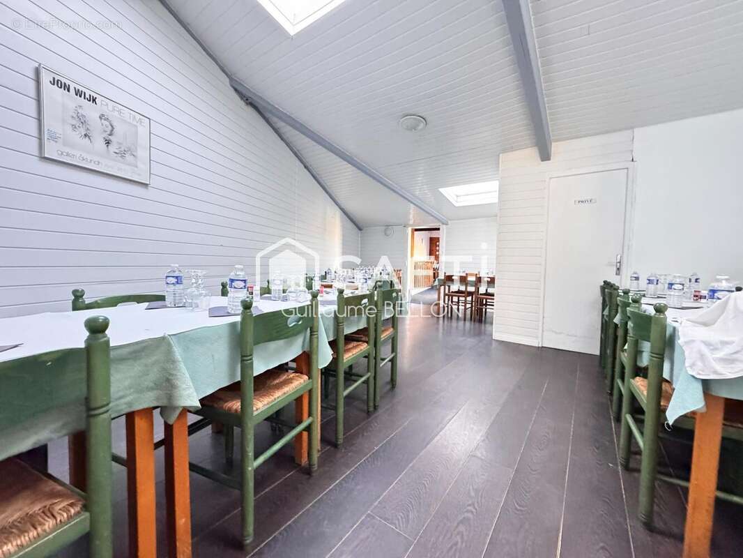 Photo 2 - Commerce à LANNILIS