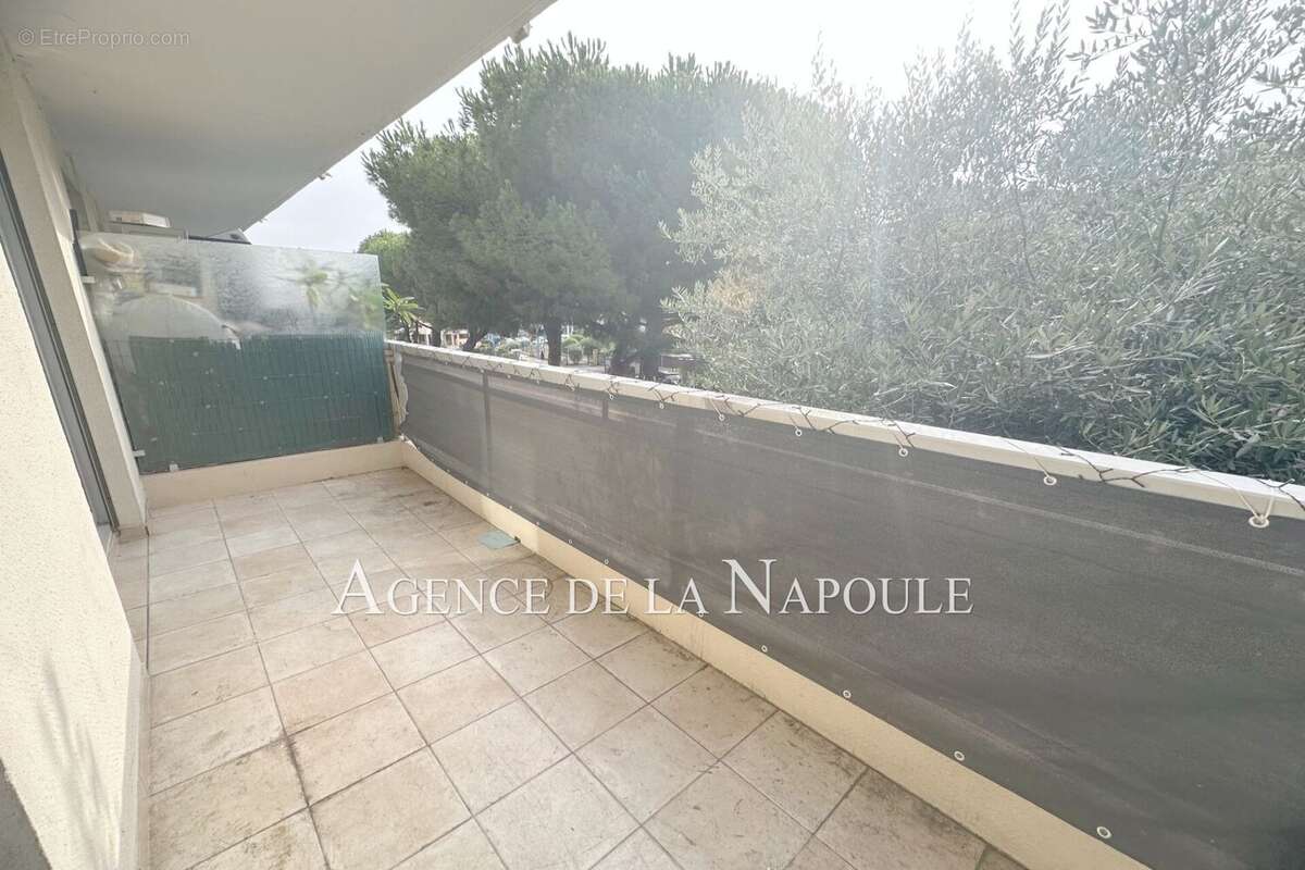 Appartement à MANDELIEU-LA-NAPOULE