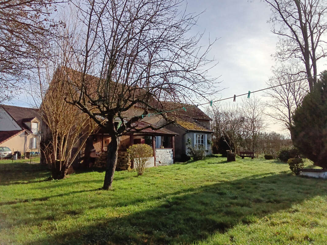 Maison à OUROUER-LES-BOURDELINS