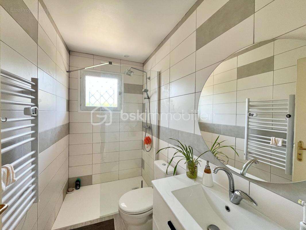 Maison de plain pied avec piscine - photo 15