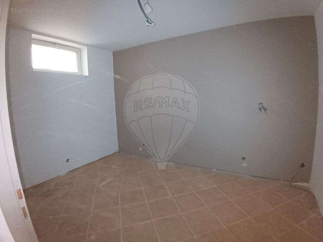 Appartement à SAINT-LAURENT-SUR-SAONE