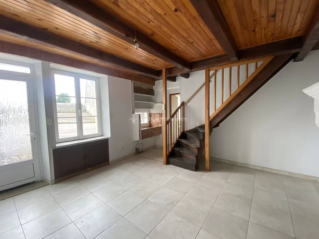 Maison à CHAMBRONCOURT