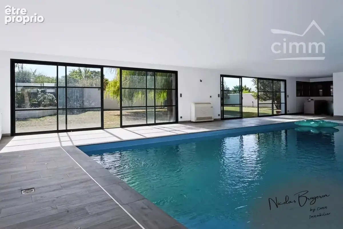 Propriété contemporaine – 374 m² habitables + espace piscine intérieure de 163 m² – Nieulle-sur-Seudre - photo 35