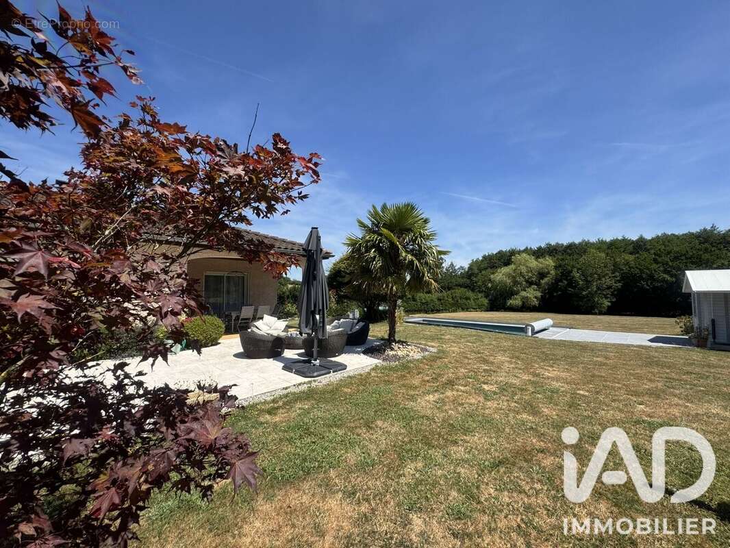 Maison 180 m² à Saint-Vallier  - photo 6