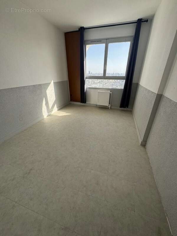 Appartement à PARIS-20E