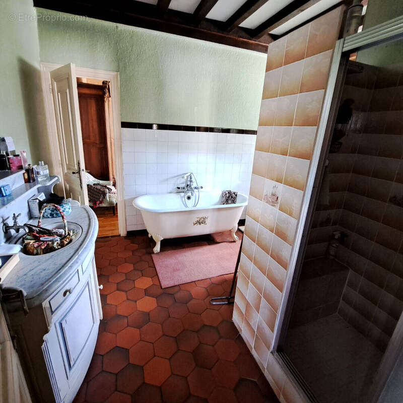 Maison à ORLIENAS