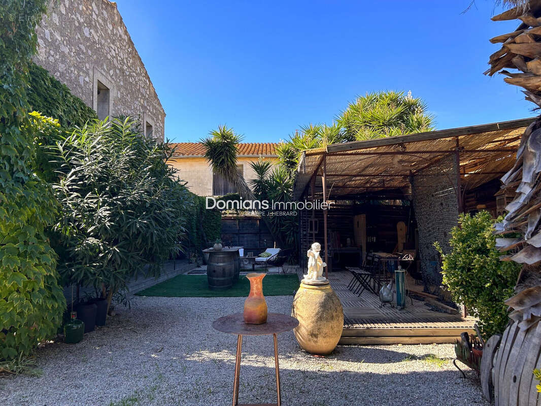 Maison 190 m² à Saint-Hippolyte  - photo 2
