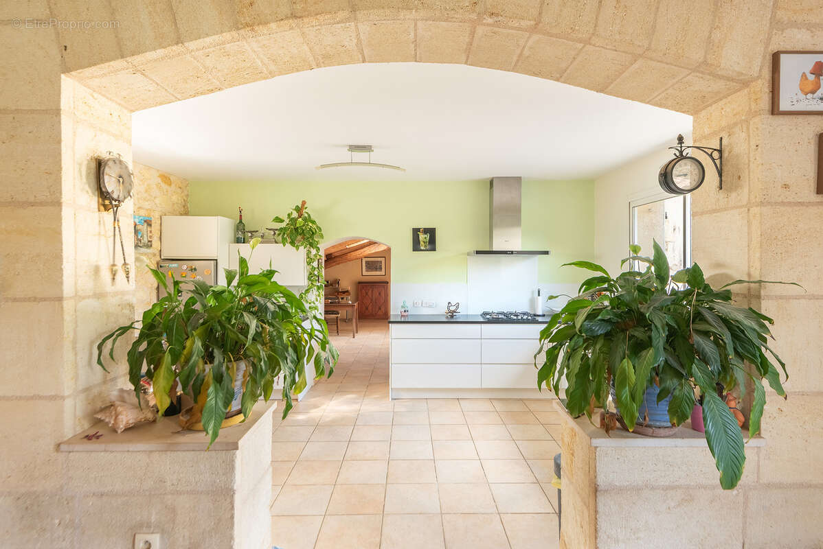 Maison à FARGUES-SAINT-HILAIRE