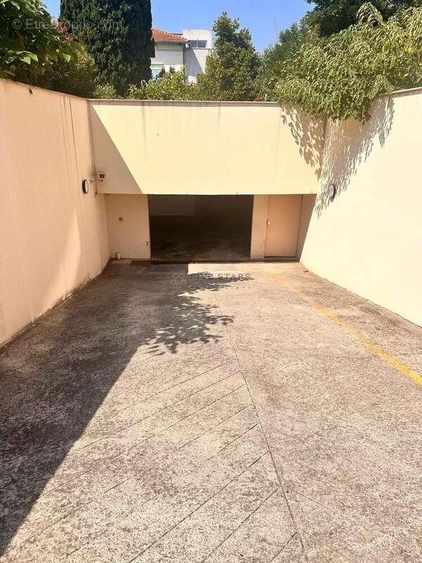 Appartement Vue Mer avec Terrasse et Garage à Antibes - photo 16