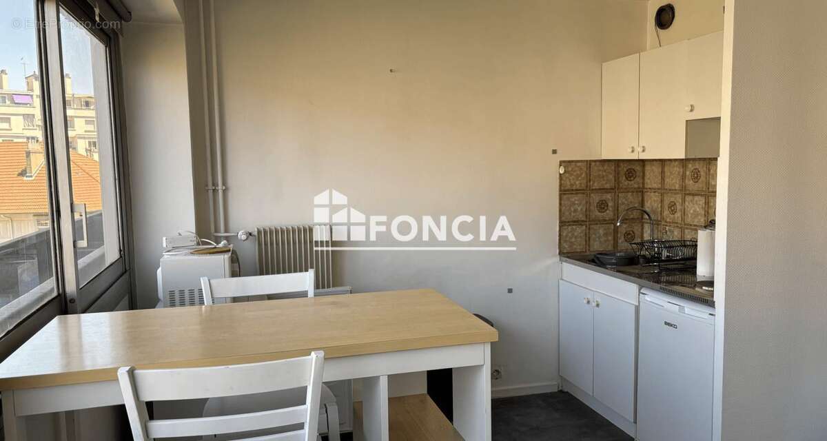 Grenoble rue mallifaud - a vendre grand studio 25,74 m², tres bon etat - photo 2