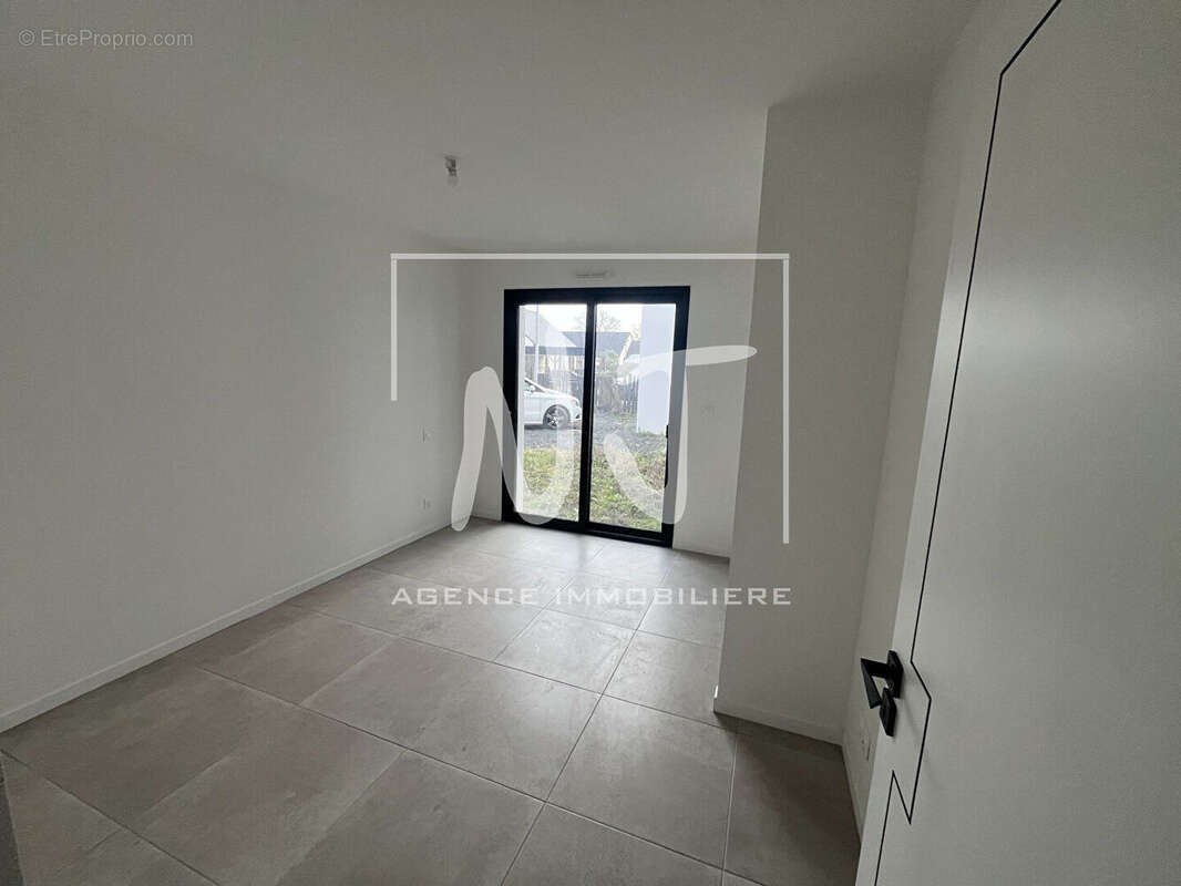 Maison à SAINT-MELAINE-SUR-AUBANCE