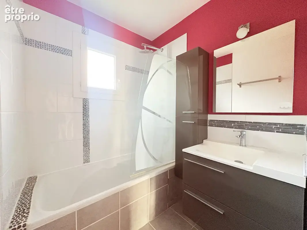 Appartement T4 avec balcon, garage et vue dégagée - Bord de Loire - photo 10