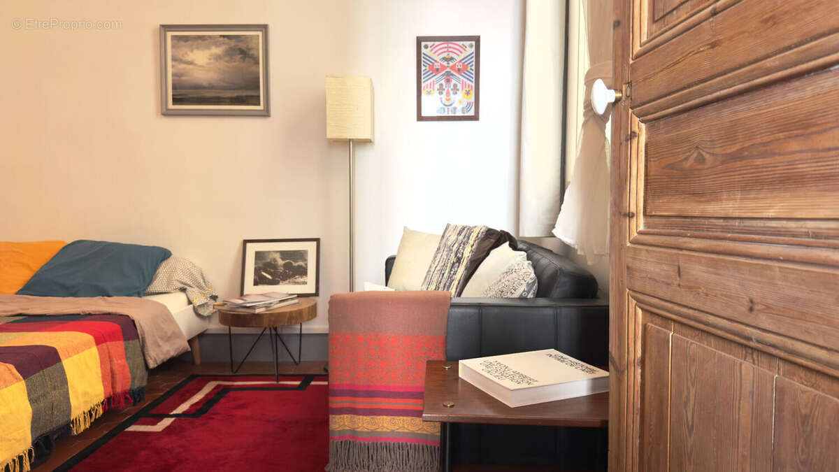 Appartement à MARSEILLE-5E