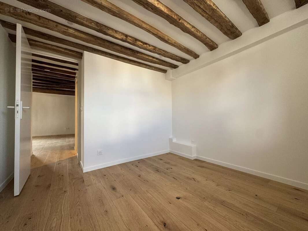 Appartement à PARIS-4E
