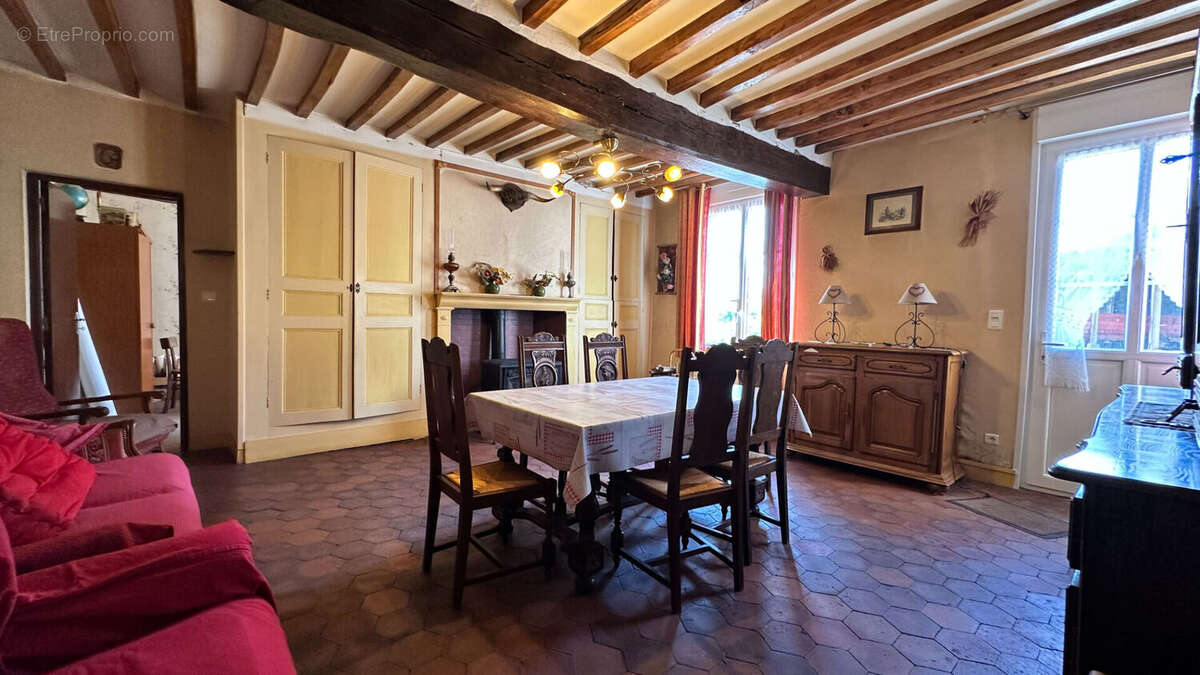 Authentique fermette avec dépendances, hangar et fort potentiel de valorisation - photo 4