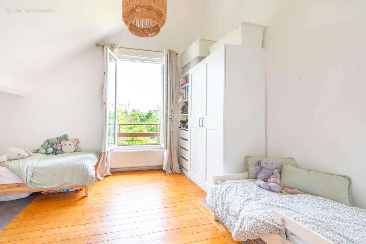 Appartement à COLOMBES