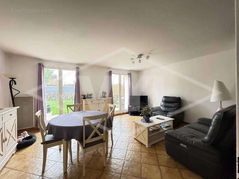 Maison à COMBS-LA-VILLE